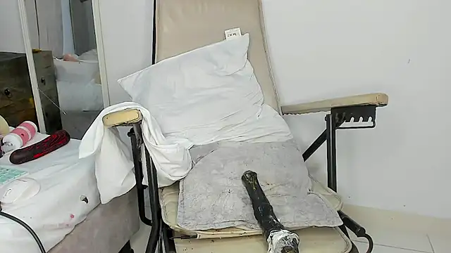 AlyssonKim online show from October 2025 08:20:02 PM