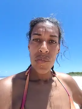 Snapshot of Goldenlace chatting on December 2024 02:37:02 AM Goldenlace online show from December 2024 02:37:02 AM