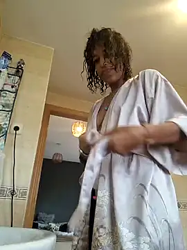 Snapshot of Goldenlace chatting on January 2025 10:16:02 AM Goldenlace online show from January 2025 10:16:02 AM