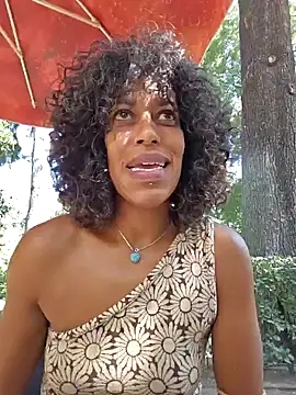 Snapshot of Goldenlace chatting on September 2025 10:59:02 AM Goldenlace online show from September 2025 10:59:02 AM