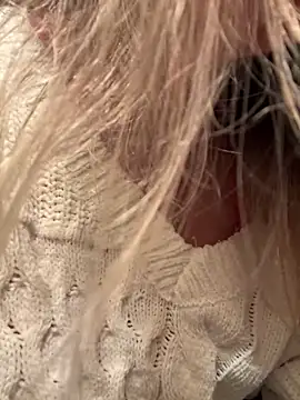 Snapshot of Vivian_MayXxX chatting on January 2025 11:02:01 PM Vivian MayXxX online show from January 2025 11:02:01 PM