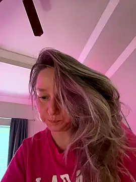 Snapshot of Vivian_MayXxX chatting on October 2025 10:50:02 PM Vivian MayXxX online show from October 2025 10:50:02 PM