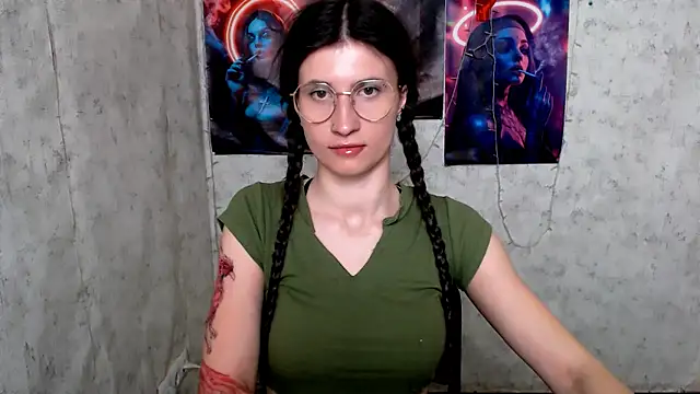 MaryEm976 online show from April 2026 07:07:01 AM