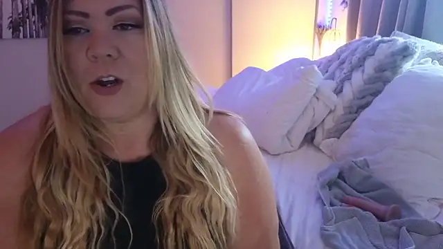 Snapshot of JESS_LOVES chatting on April 2026 04:11:02 PM JESS LOVES online show from April 2026 04:11:02 PM