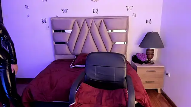 cristie ortiz online show from February 2025 01:13:01 AM