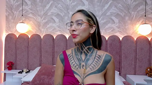 Snapshot of NicoleBlum chatting on January 2025 09:44:02 PM NicoleBlum online show from January 2025 09:44:02 PM