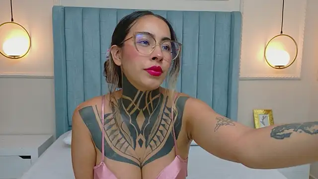 NicoleBlum online show from April 2026 07:54:01 PM