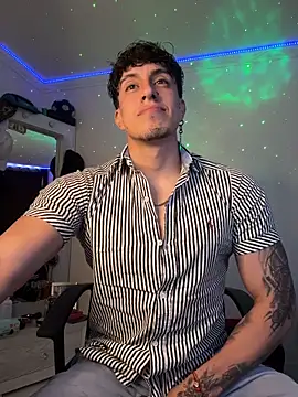 strongboy  online show from December 2025 09:11:01 PM