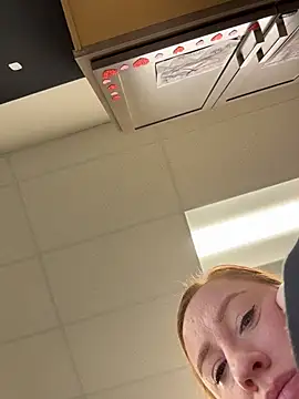 Snapshot of cinnatitties chatting on October 2025 05:35:01 PM cinnatitties online show from October 2025 05:35:01 PM