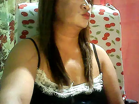 hott scarlett online show from April 2026 12:55:01 PM