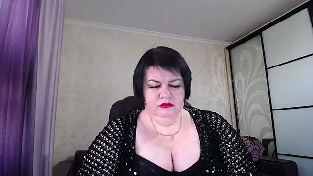 JuicyLady Di online show from October 2025 05:57:02 AM