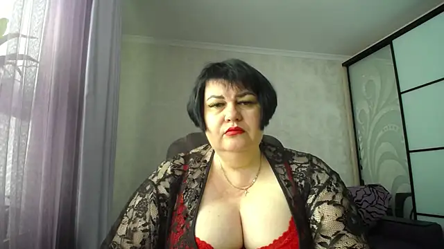 JuicyLady Di online show from May 2026 05:15:01 AM