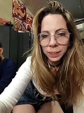 OnnaaH online show from November 2025 02:17:02 PM