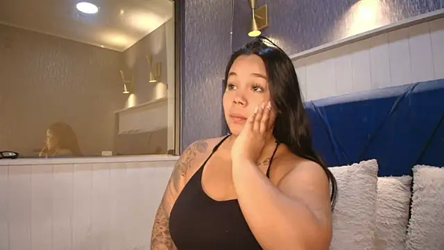 EmilyQueen3x online show from February 2026 02:05:02 PM