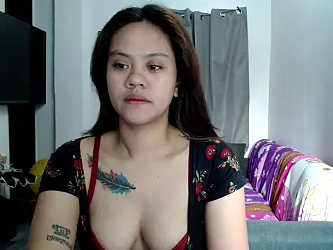 Snapshot of MistressKrizzel chatting on June 2026 11:07:02 PM MistressKrizzel online show from June 2026 11:07:02 PM