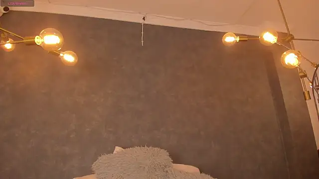 dayra angels online show from April 2026 07:58:02 PM