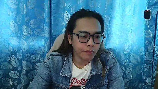 Snapshot of Your_PrettyGirlxxx chatting on October 2025 02:23:02 AM Your PrettyGirlxxx online show from October 2025 02:23:02 AM