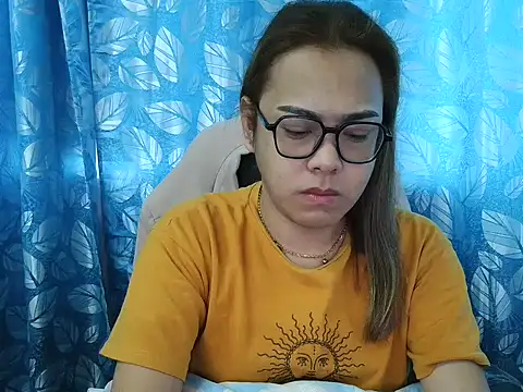 Snapshot of Your_PrettyGirlxxx chatting on November 2025 05:40:02 AM Your PrettyGirlxxx online show from November 2025 05:40:02 AM