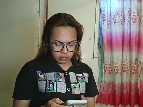 Snapshot of Your_PrettyGirlxxx chatting on January 2026 11:47:01 AM Your PrettyGirlxxx online show from January 2026 11:47:01 AM