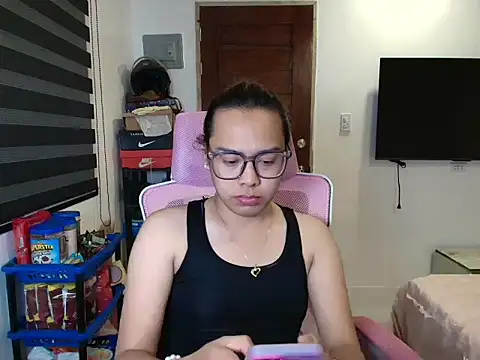 Snapshot of Your_PrettyGirlxxx chatting on March 2026 12:42:02 PM Your PrettyGirlxxx online show from March 2026 12:42:02 PM