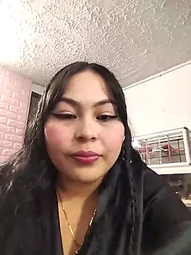 Snapshot of Hana___ chatting on November 2025 09:37:02 PM Hana online show from November 2025 09:37:02 PM