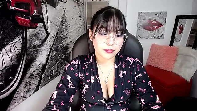 Snapshot of Hana___ chatting on January 2026 11:43:01 PM Hana online show from January 2026 11:43:01 PM