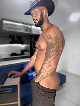 blackdrey18 online show from October 2025 01:09:01 PM