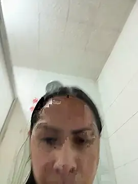 yesie hot online show from September 2025 12:10:02 AM