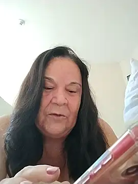 Yaya Mineira online show from March 2026 12:38:02 PM