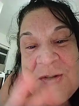 Snapshot of Yaya_Mineira chatting on May 2026 12:18:01 AM Yaya Mineira online show from May 2026 12:18:01 AM