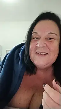 Snapshot of Yaya_Mineira chatting on June 2026 06:28:02 PM Yaya Mineira online show from June 2026 06:28:02 PM