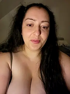 mihaelaa online show from September 2025 11:18:01 PM