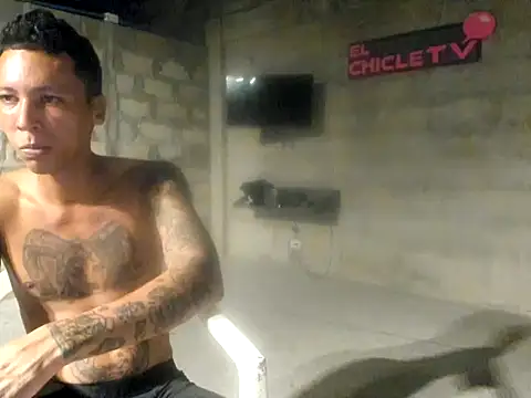 Snapshot of EL-CHICLE-TV chatting on December 2024 07:33:02 AM EL-CHICLE-TV online show from December 2024 07:33:02 AM