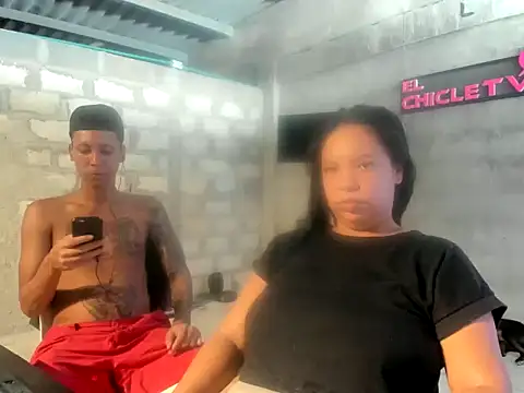 Snapshot of EL-CHICLE-TV chatting on December 2024 04:40:01 PM EL-CHICLE-TV online show from December 2024 04:40:01 PM