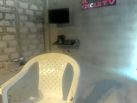 Snapshot of EL-CHICLE-TV chatting on January 2025 02:35:01 PM EL-CHICLE-TV online show from January 2025 02:35:01 PM