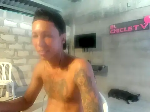 Snapshot of EL-CHICLE-TV chatting on January 2025 07:13:02 PM EL-CHICLE-TV online show from January 2025 07:13:02 PM
