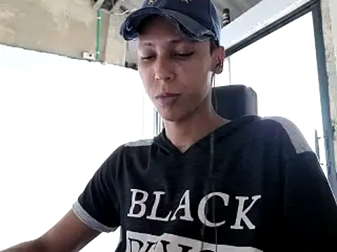 Snapshot of EL-CHICLE-TV chatting on October 2025 08:39:01 PM EL-CHICLE-TV online show from October 2025 08:39:01 PM