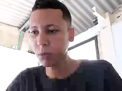 Snapshot of EL-CHICLE-TV chatting on October 2025 06:31:02 PM EL-CHICLE-TV online show from October 2025 06:31:02 PM
