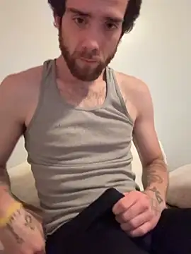 KcCumz19 online show from June 2026 04:23:01 PM