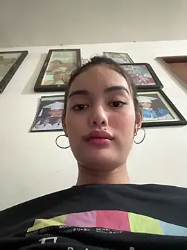 AlexandraMooree online show from February 2025 12:03:02 PM