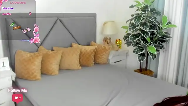 Snapshot of Miss_Cattleya69 chatting on November 2025 01:28:01 PM Miss Cattleya69 online show from November 2025 01:28:01 PM