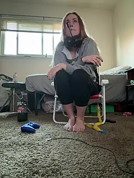 Snapshot of ClumsyLink chatting on January 2026 12:47:02 AM ClumsyLink online show from January 2026 12:47:02 AM