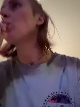 Snapshot of ClumsyLink chatting on February 2026 12:18:02 AM ClumsyLink online show from February 2026 12:18:02 AM