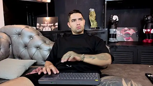 matteosantos online show from October 2025 11:43:02 AM