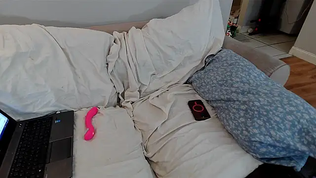 EmoDream1998 online show from February 2025 06:34:02 PM