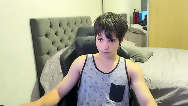 Snapshot of SasukeUhchiaa chatting on February 2025 12:48:02 AM SasukeUhchiaa online show from February 2025 12:48:02 AM