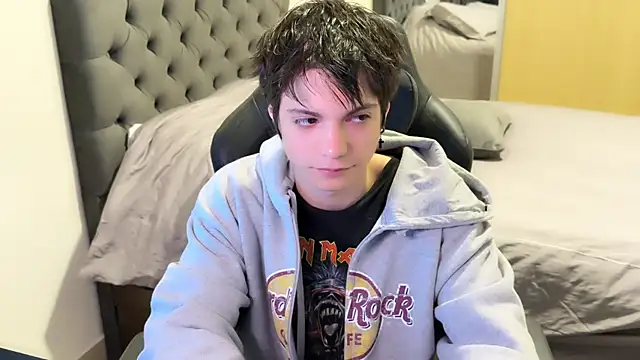 Snapshot of SasukeUhchiaa chatting on February 2025 12:19:02 AM SasukeUhchiaa online show from February 2025 12:19:02 AM