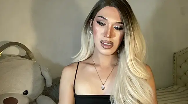 Snapshot of Ts_glamxxxx chatting on February 2025 06:09:02 AM Ts glamxxxx online show from February 2025 06:09:02 AM