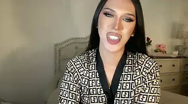 Snapshot of Ts_glamxxxx chatting on February 2025 10:47:02 AM Ts glamxxxx online show from February 2025 10:47:02 AM