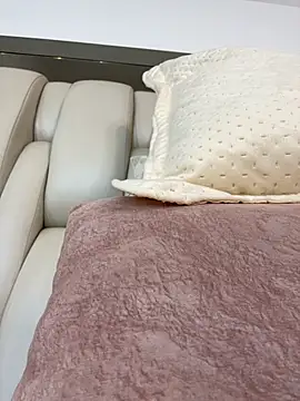 ALISSON FOXXX1 online show from October 2025 04:46:01 PM